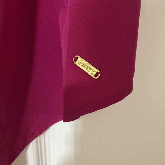 Guess Crop Top - Picture 2 of 5